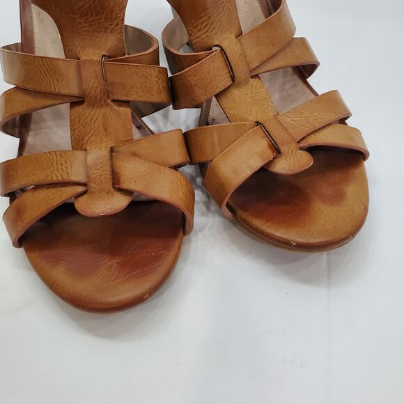 Restricted Womens Size 6.5 Leather Strappy 2" Wedge Heel Sandals Open Toe Casual - Picture 12 of 15